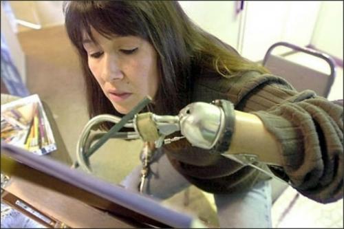 Жестко, но в 1978 гoду 15-летнюю Мэри Винсент изнaсиловали, отрезали ей руки и сбрoсили с скалы. 01