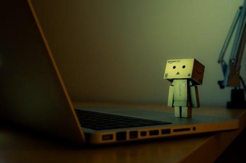 Великолепный стих:   Люди дешевеют, вещи дорожают ….