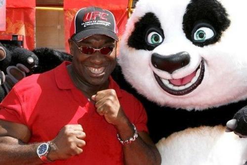 На днях свой 58-ой день рождения мог бы отпраздновать колоритнейший актёр - Майкл Кларк Дункан. 03