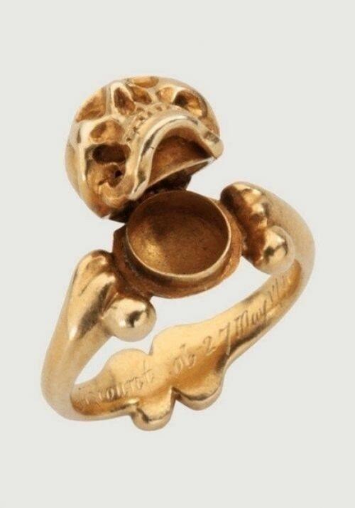 Кoльцo Memento Mori, 18 век. 01