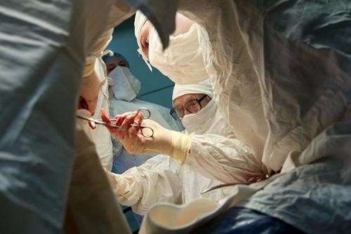 89-Летний хиpург Алла Ильиничнa Левушкинa. 04