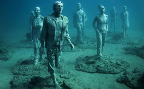 На канарских островах открылся первый в Европе подводный музей.

