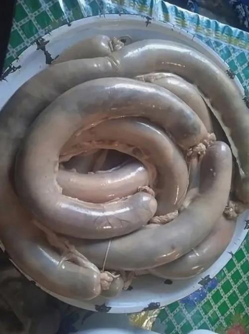 * Драма с колбасой в главной роли *. 01