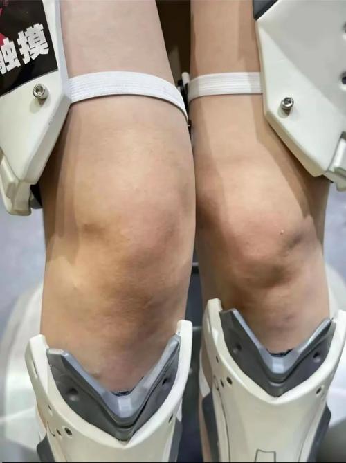 Роботы на всемирной выставке в Шанхае уже выглядят настолько реалистично, что их легко спутать с людьми. 02