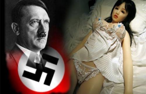 95-Летняя жительница Германии Маргот воелк призналась, что дегустировала пищу Гитлера. 
