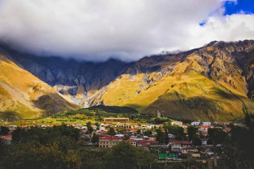 Кахетия.  Кахетия, некогда кахетинское царство, а ныне - край на Востоке Грузии в верховьях рек Иори и Алазани. 07