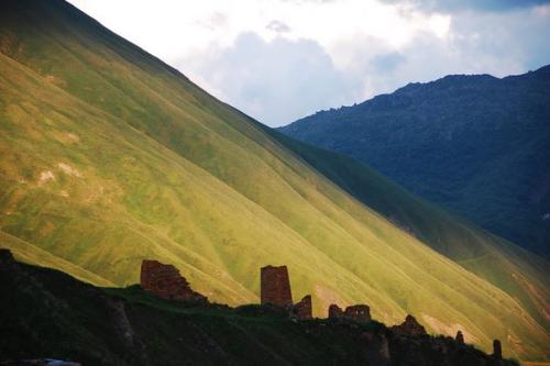 Кахетия.  Кахетия, некогда кахетинское царство, а ныне - край на Востоке Грузии в верховьях рек Иори и Алазани. 01