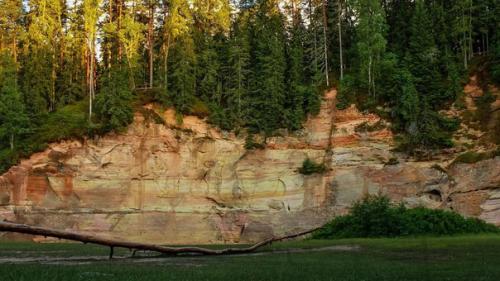В южной Эстонии находятся знаменитые небесные палаты (таэваскода. 05