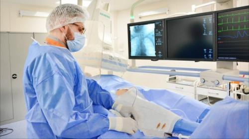 Высокотехнологичные операции на сосудах ног все чаще в Москве проводят.
