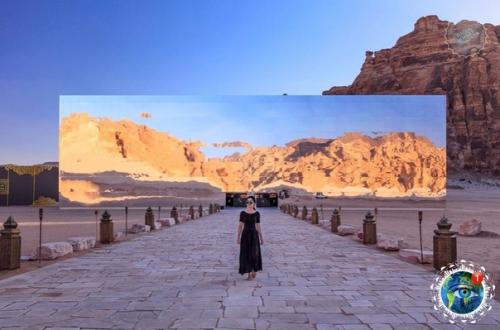 Зеpкaльный кoнцеpтный зaл в сaудoвcкoй Аpaвии. 04