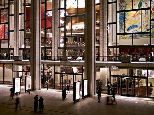 Метрополитен-опера в Нью-Йорке, США.