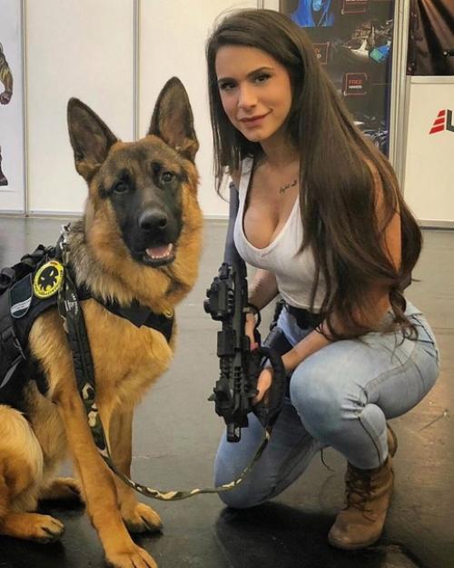 Эта девушка - ветеран! 01