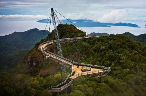 Подвесной мост Langkawi Sky Bridge в Малайзии. 05