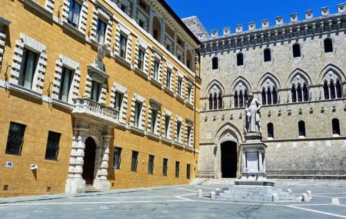 Сиена - город на живописных тосканских выступах к югу от Флоренции. 08