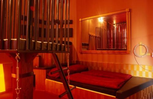 Тематический отель с самыми сумасшедшими номерами. 01