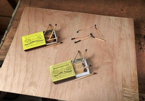 Художник - самоучка создает гиперреалистичные картины на дереве. 06