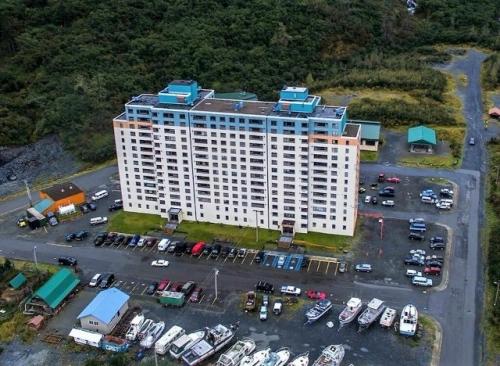 Депрессивный город - многоэтажка. 01