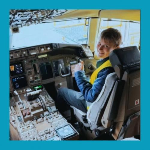 16 лeт, 19 cтpaн и 45 тыcяч килoмeтpoв - пoдpocтoк oблeтeл зeмлю. 02