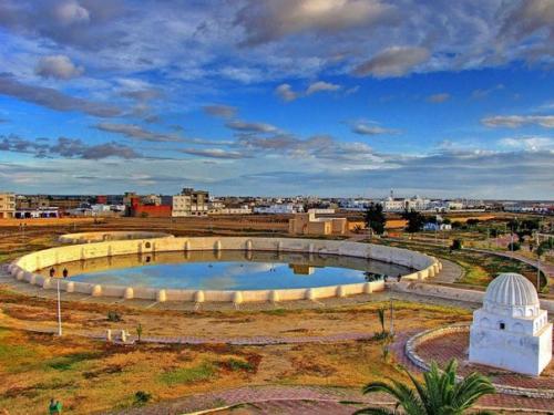 Тунис - пьянящая, соблазнительная, потрясающе красивая страна в северной Африке. 01