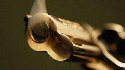 Молодой американец, страдающий психическим заболеванием, совершил попытку самоубийства, выстрелив себе в голову.