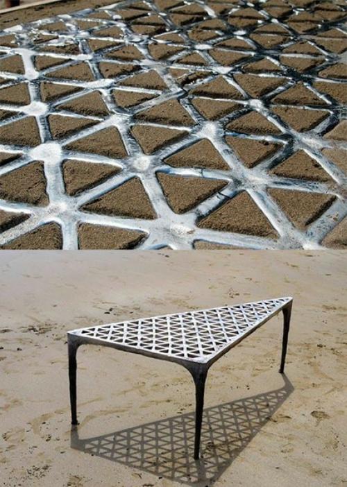 В 20 веке при производстве бензина широко использовалась присадка тетраэтилсвинец для повышения октанового числа топлива. 01