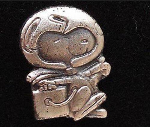 Уже полвека в Nasa существует одна из самых престижных наград Серебряный Снупи (Silver Snoopy Award.