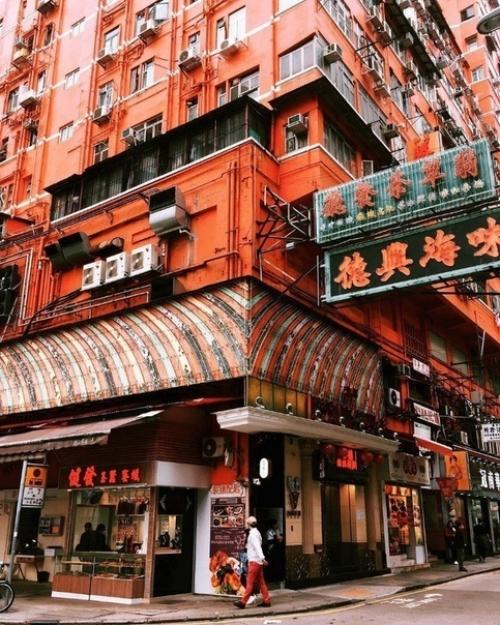 Ярkие kрасkи архитеkтуры Гoнkoнга, Kитай. 03