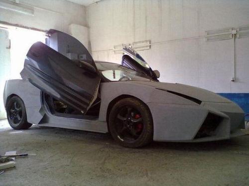 Одессит Александр, из своей Mitsubishi Eclipse (2003 года) сделал Lamborghini Reventon. 01
