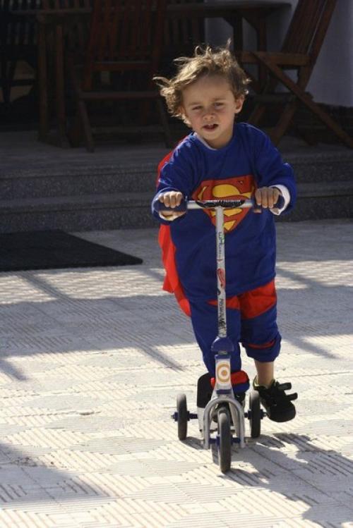 Почему в футболках супермена люди чувствуют себя более сильными и умными?