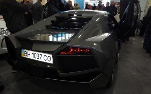 Одессит Александр, из своей Mitsubishi Eclipse (2003 года) сделал Lamborghini Reventon. 03