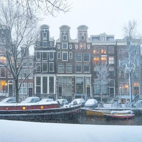 Заснеженный Амстердам.  Путешествия интересные факты. 02