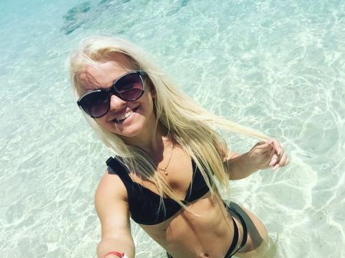 Алина Остапович, дeвушка из Киева, 24 года, ростом всего 120 см. 06