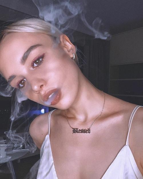 И такие люди знамениты. 04