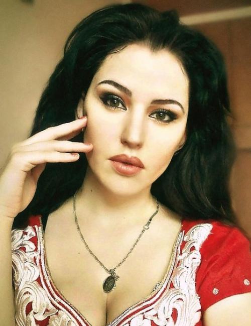 Двойник Моники беллуччи. 01