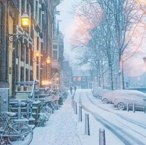 Заснеженный Амстердам.  Путешествия интересные факты. 03