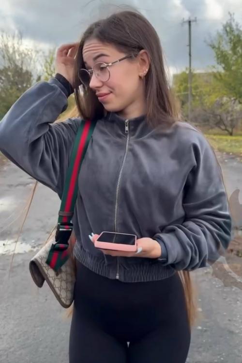 Парни, даже если вы простой сельский тип без кучи денег и айфона - не всё потеряно. 

