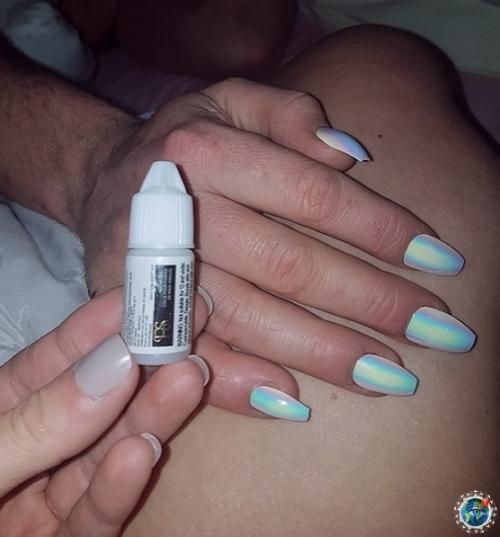 Арень обещал девушкe cвидaниe, но вepнулся домой после пьянки и проcпал целый день. 03