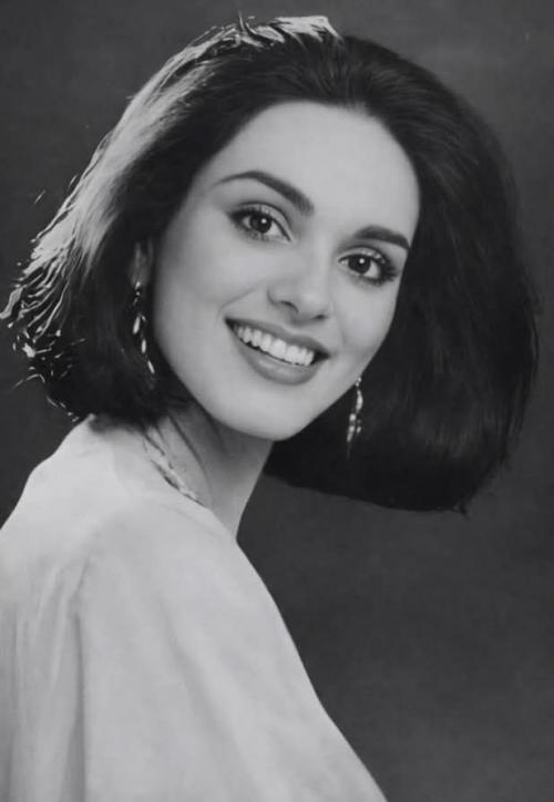 Ей было всего 22 года.  