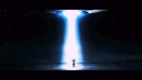 Американские космонавты с луны вернулись. 01