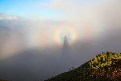 Броккенский призрак. 
Есть такое атмосферное оптическое явление, которое называется 