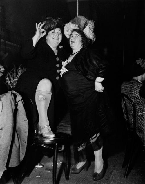 Эпоха Великой Депрессии на снимках скандального Weegee. 05