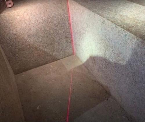 Археологи очередной древний саркофаг с машинным уровнем обработки нашли. 03