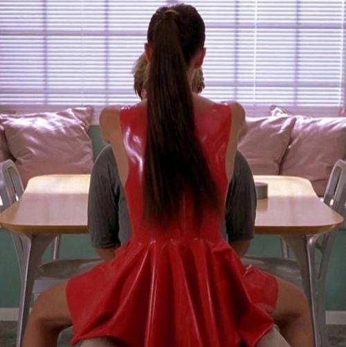 Кровавый четверг (1998). 01