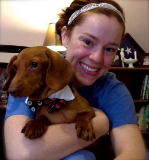 Такса Дэннис, которая похудела на 79% от массы своего тела. 06