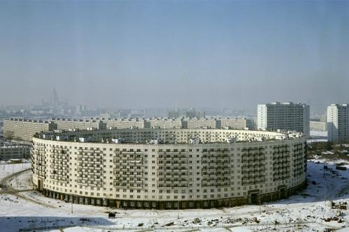 Кто и зачем в Москве круглые дома построил. 02