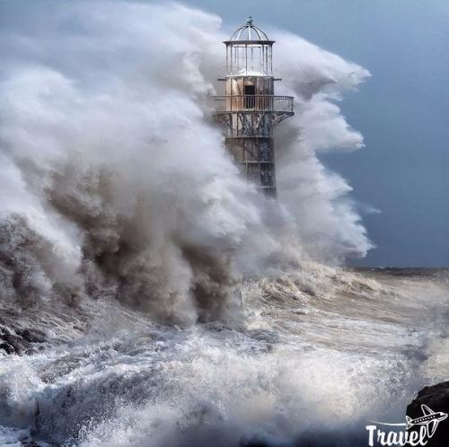 Потрясающие маяки.   Маяки всегда ассоциируются с чем-то невероятно романтичным и одновременно мощным. 03