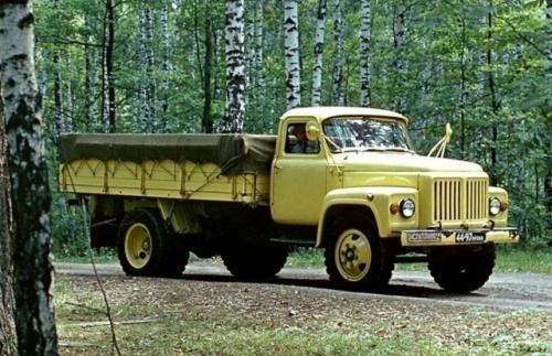 Опытный грузовик газ-53-11 появился в 1972 году в результате модернизации серийной модели газ - 53.  