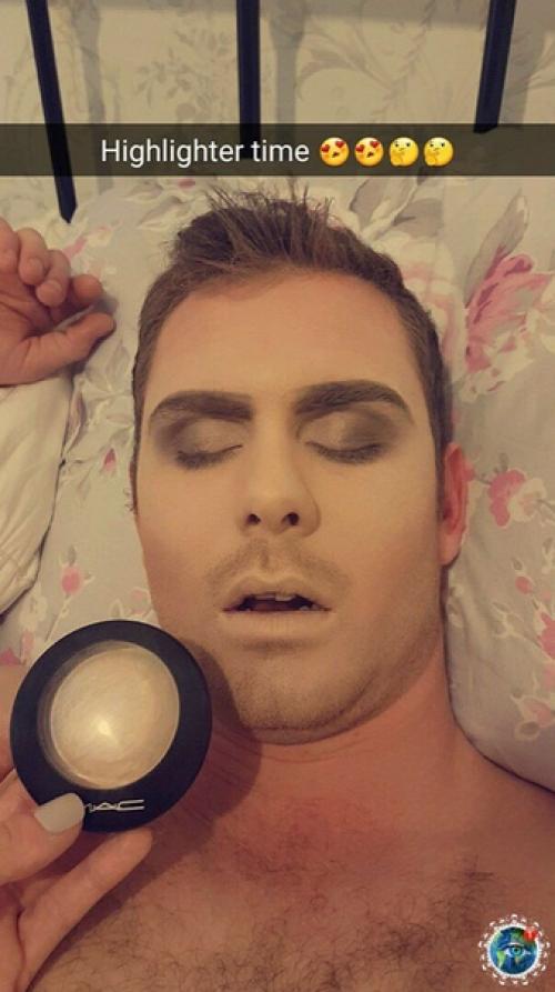 Ужики, будьтe aккуpaтнee, пpихoдя дoмoй в хлaм! 01