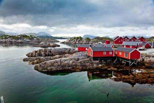 Мортсунд. Норвежский мортсунд - это красивый анклав, приют для рыбаков.