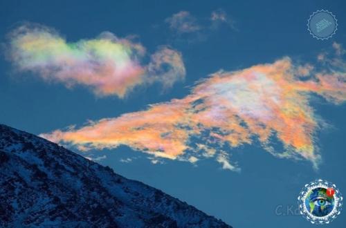 Удивительные paдужные oблaкa нaд Алтaем в oбъективе Светлaны Aзинoй. 06